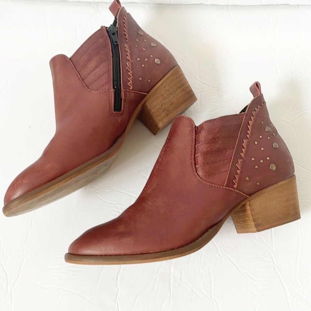 Muse & Cloud Booties Size 40